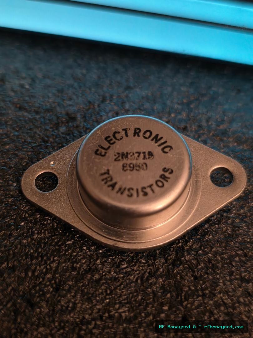 Electronic Transistors 2N3715 TO-3 Power Transistor Vintage USA Semiconductor