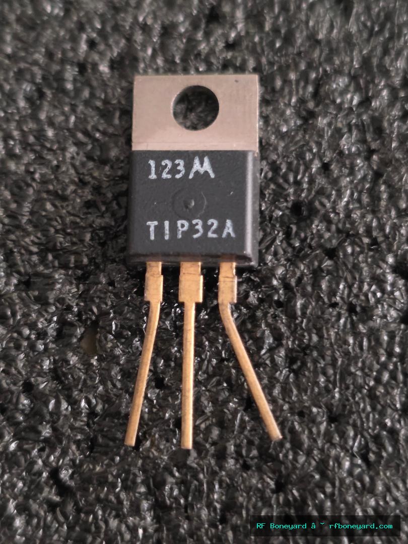 Motorola TIP32A PNP Silicon Power Transistor